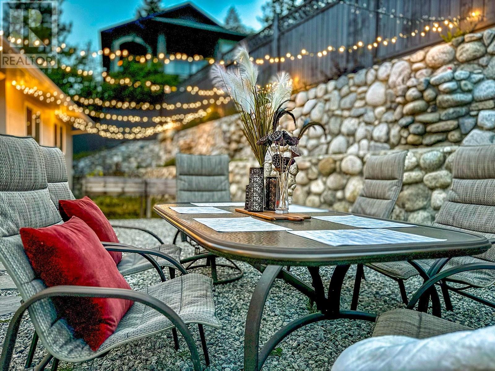  5956 Victoria Street, Peachland