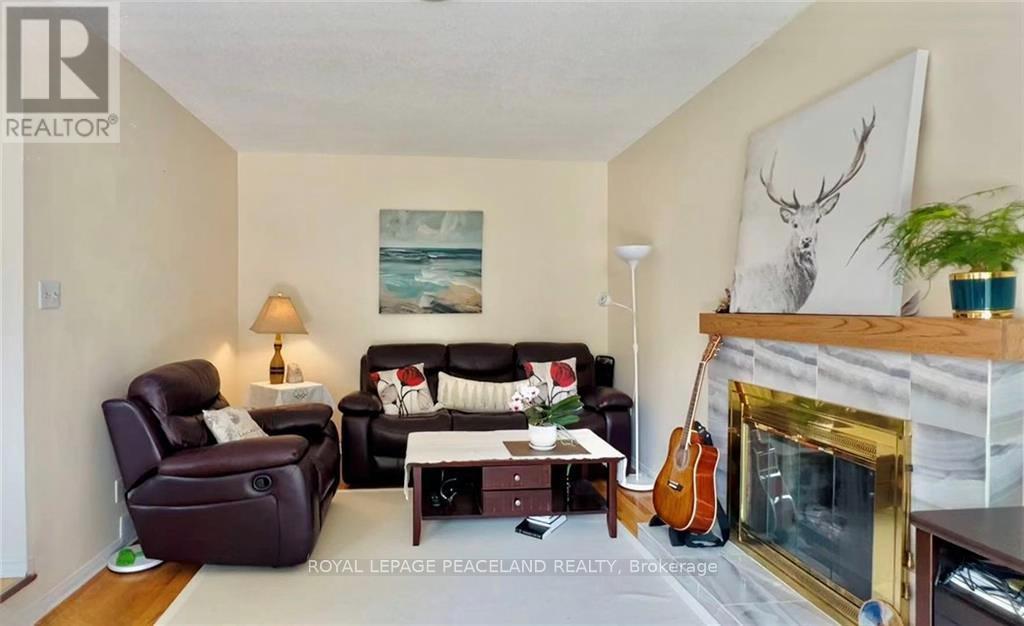 Photo 8 of 236 Westvale Drive, Waterloo ON
