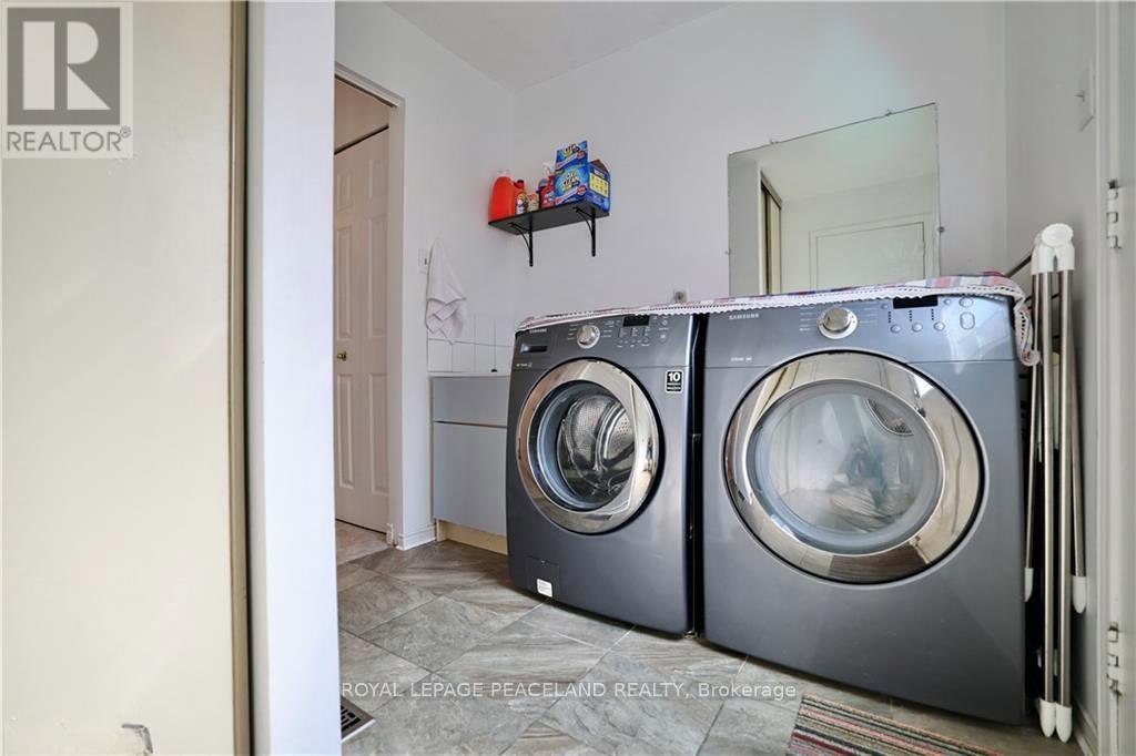 Photo 17 of 236 Westvale Drive, Waterloo ON
