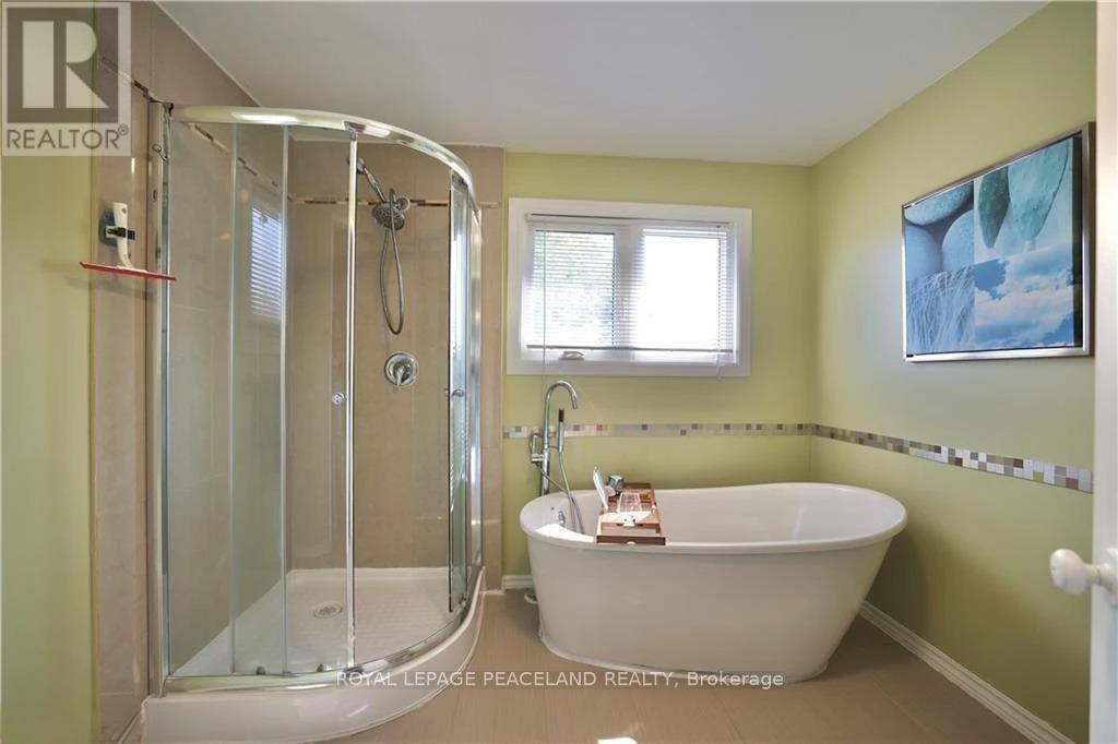Photo 2 of 236 Westvale Drive, Waterloo ON