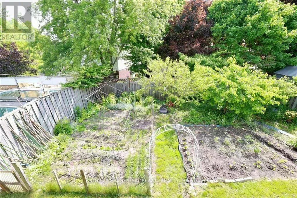 Photo 16 of 236 Westvale Drive, Waterloo ON