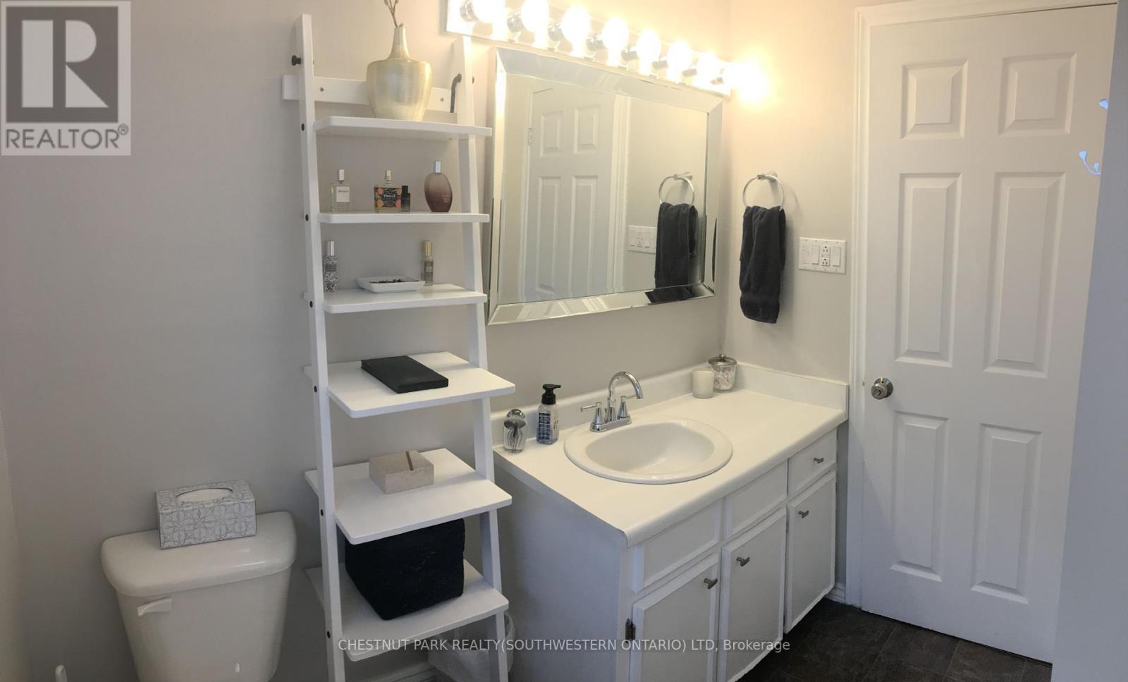 Photo 25 of 148 Green Valley Drive, Kitchener ON