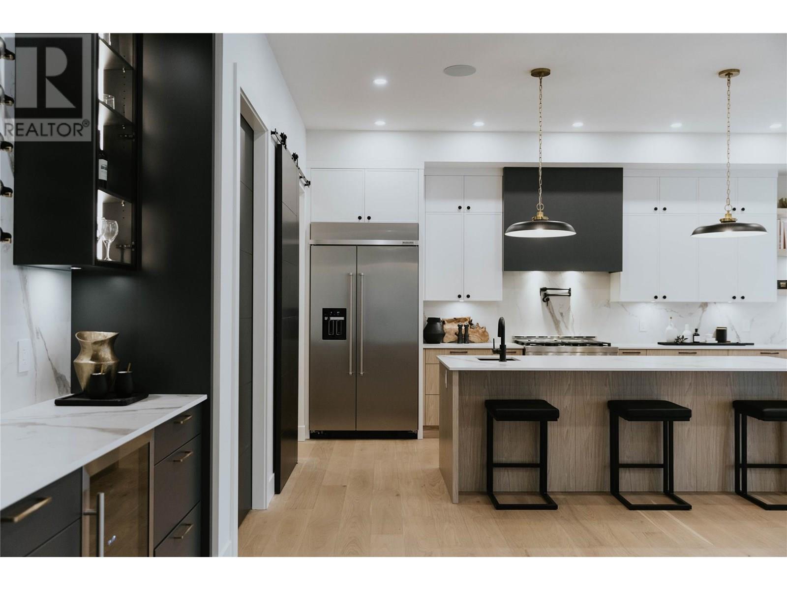  5533 Foothill Court, Kelowna