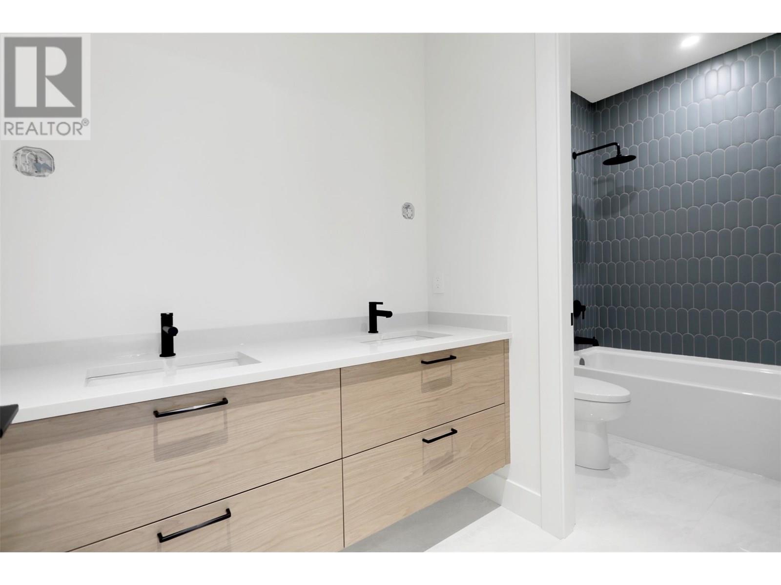  5533 Foothill Court, Kelowna