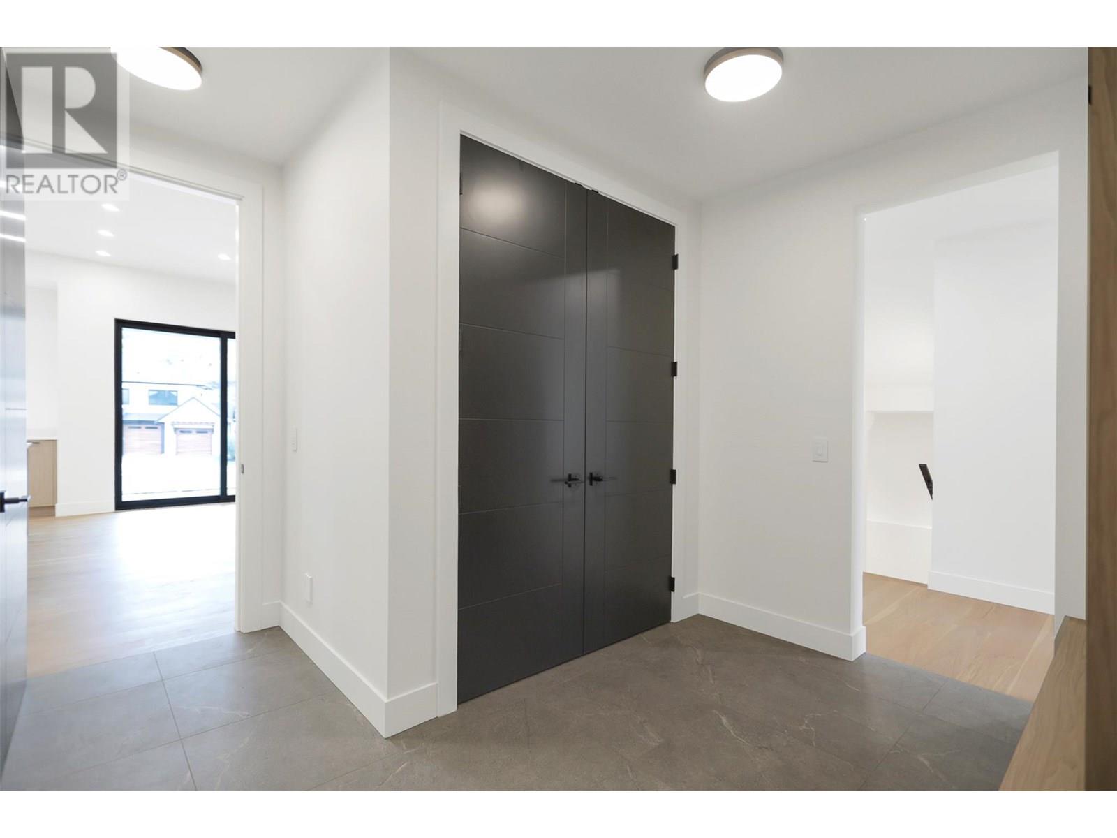  5533 Foothill Court, Kelowna