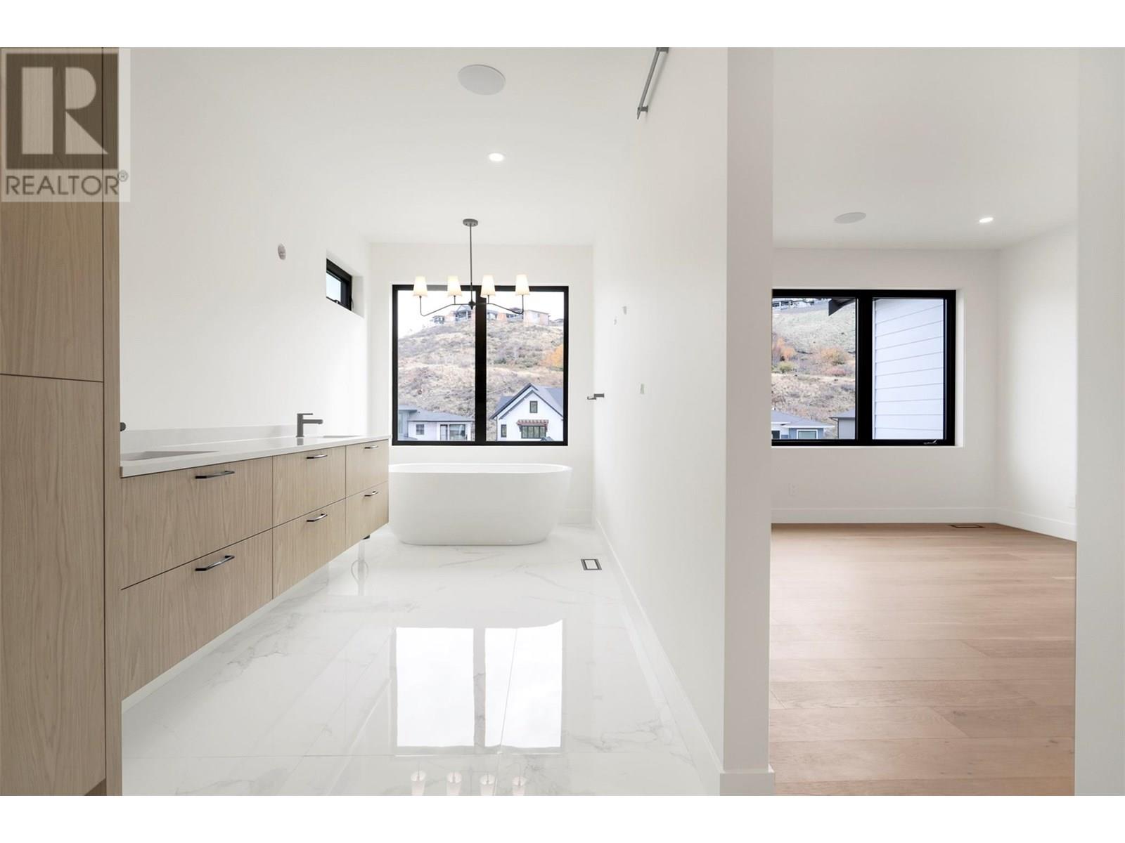  5533 Foothill Court, Kelowna
