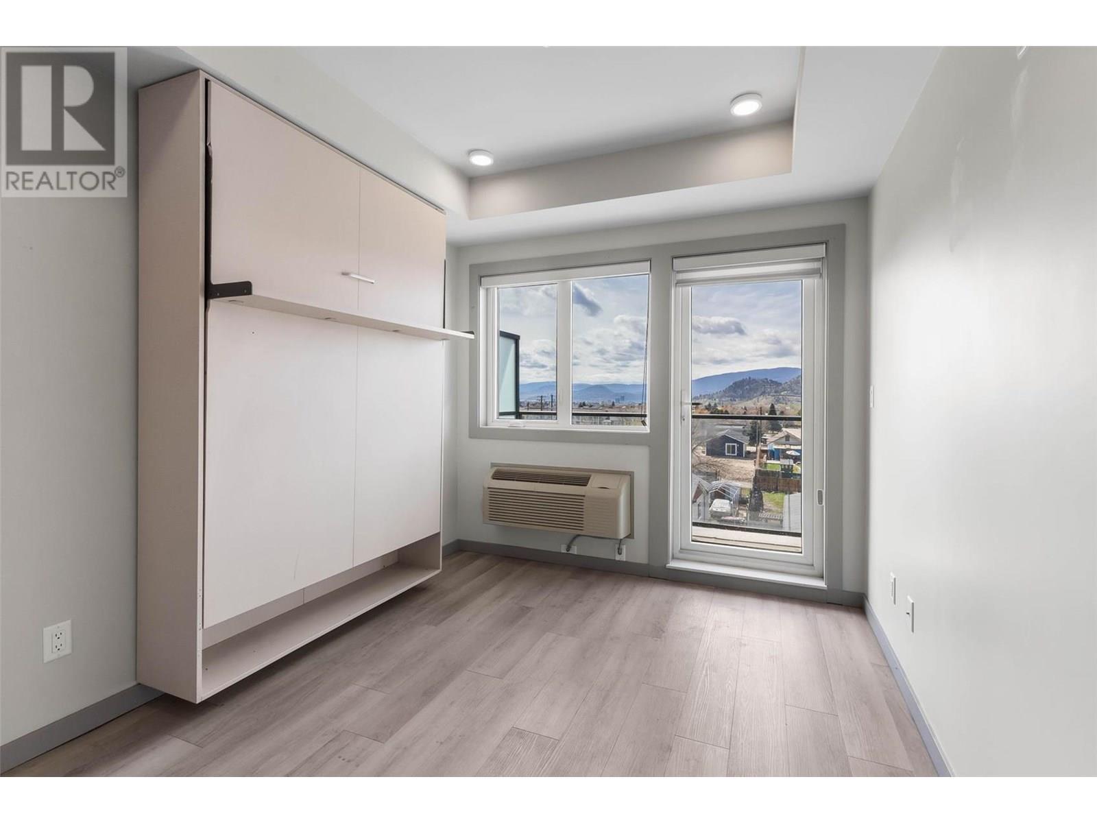 224 345 Dougall Road North, Kelowna