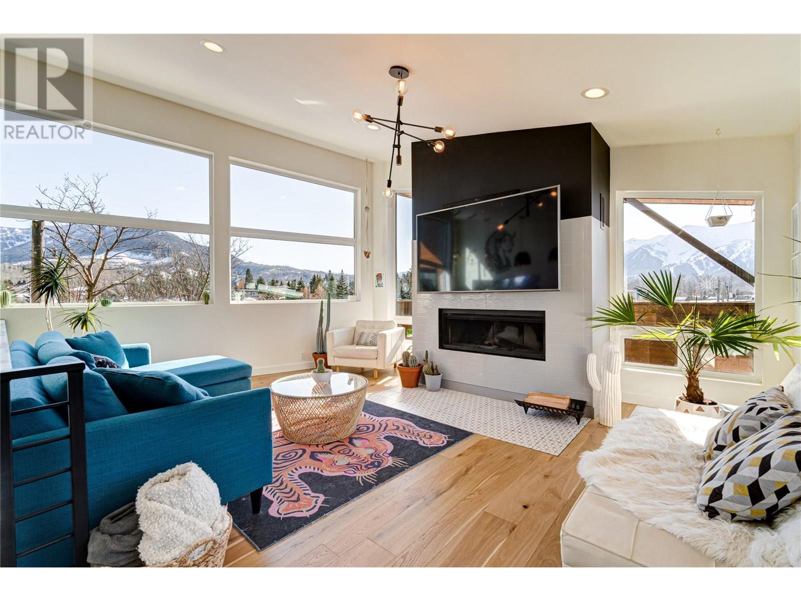 Photo 10 of 641 7th Avenue, Fernie BC