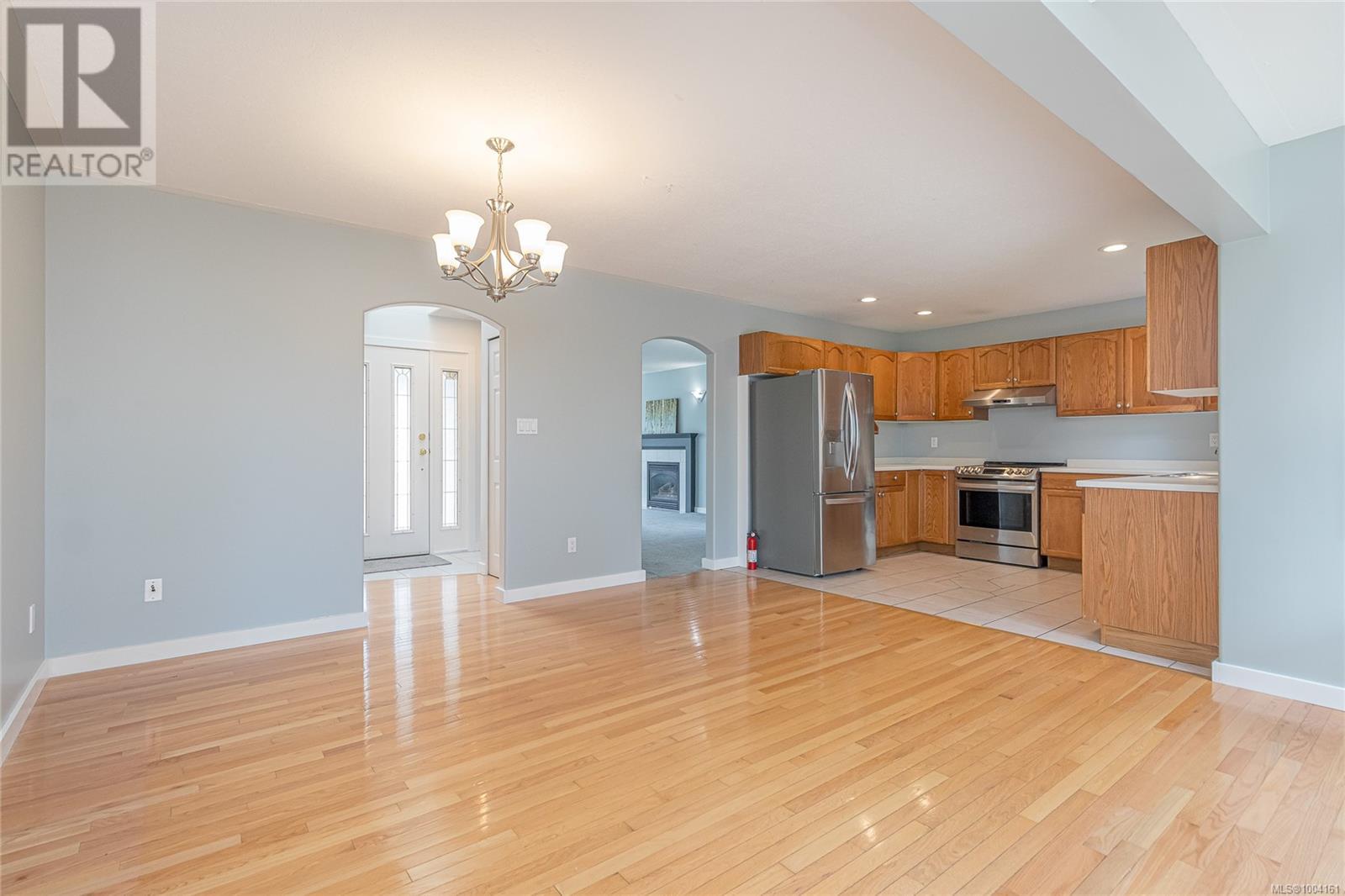 Photo 13 of 621 Wallace Pl, Ladysmith BC