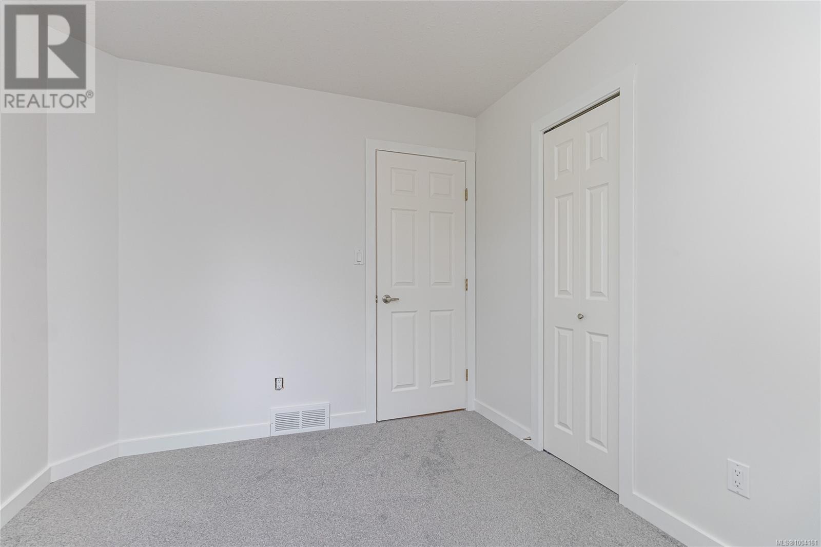 Photo 26 of 621 Wallace Pl, Ladysmith BC