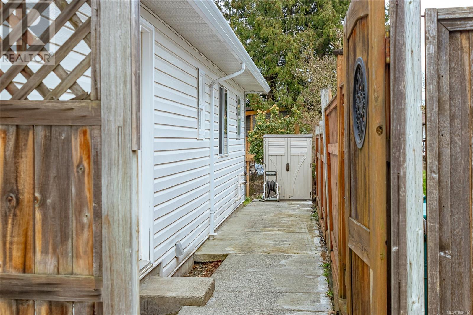Photo 42 of 621 Wallace Pl, Ladysmith BC