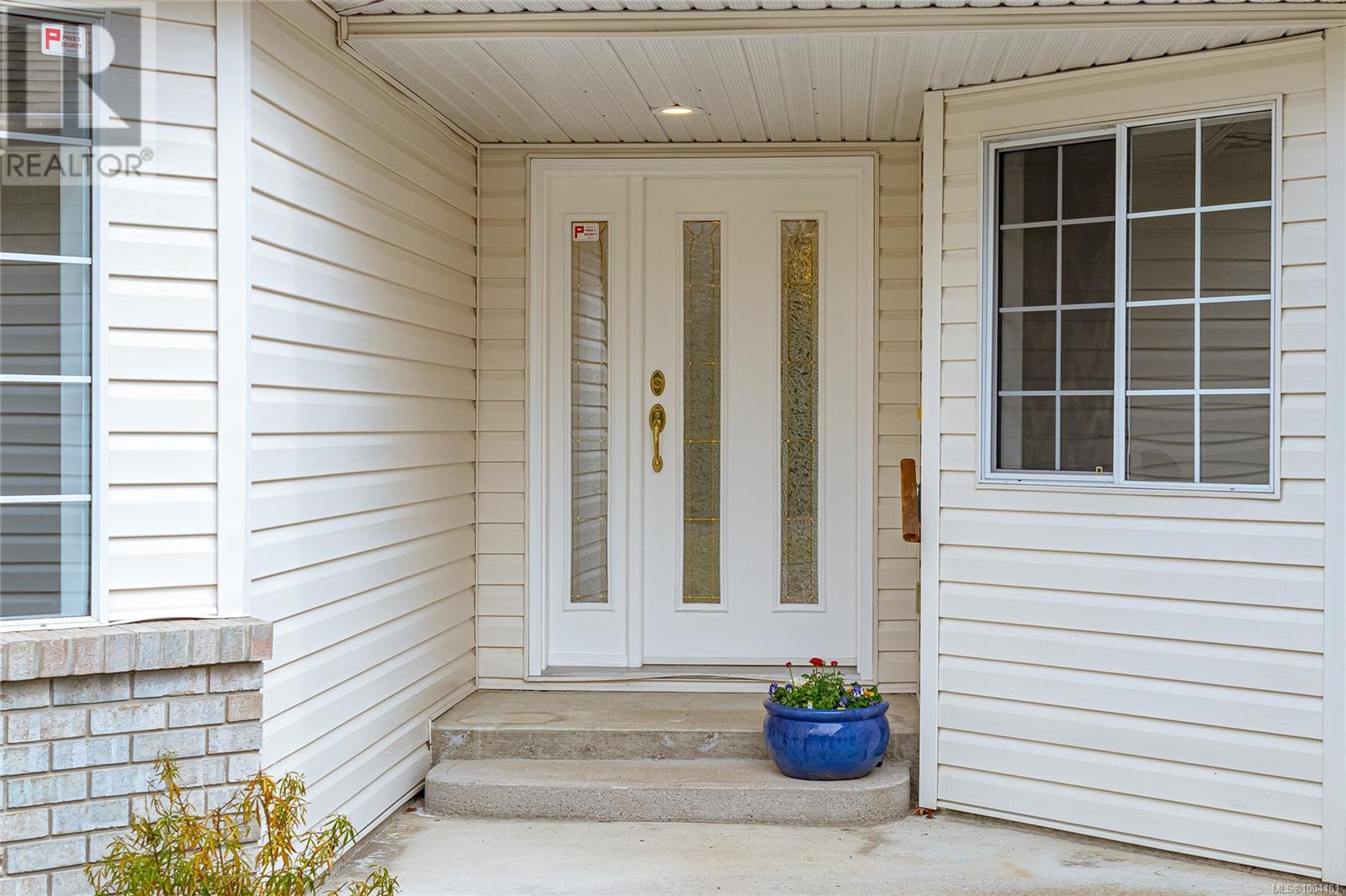 Photo 47 of 621 Wallace Pl, Ladysmith BC