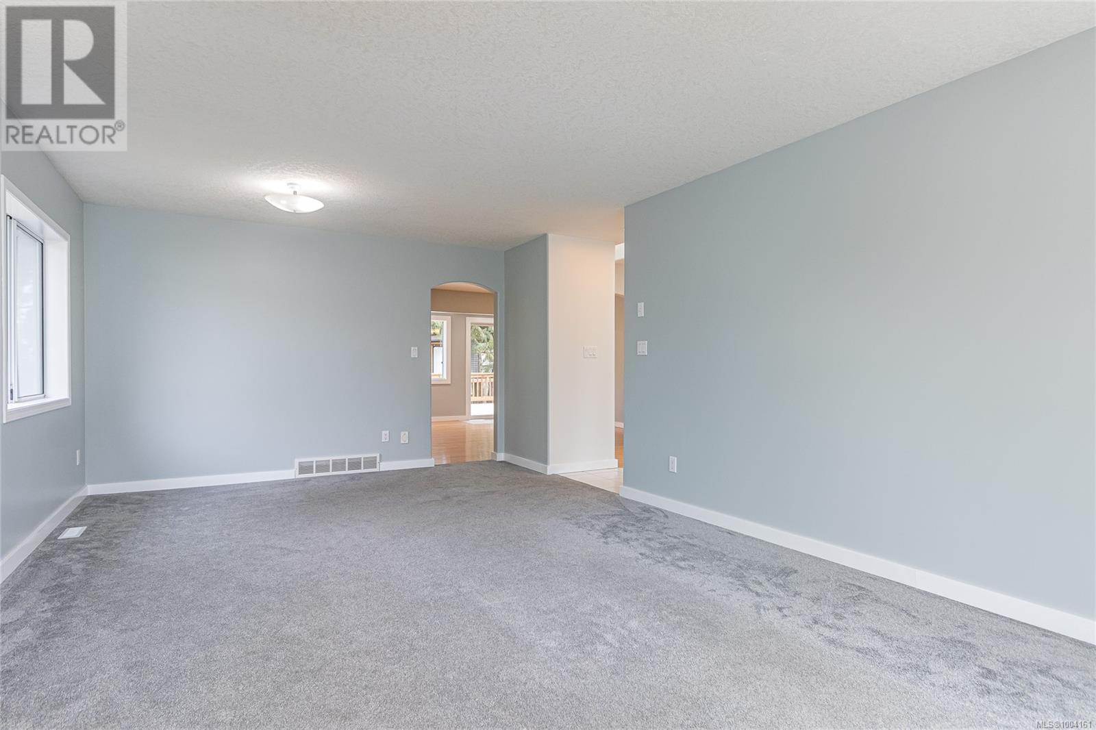 Photo 7 of 621 Wallace Pl, Ladysmith BC