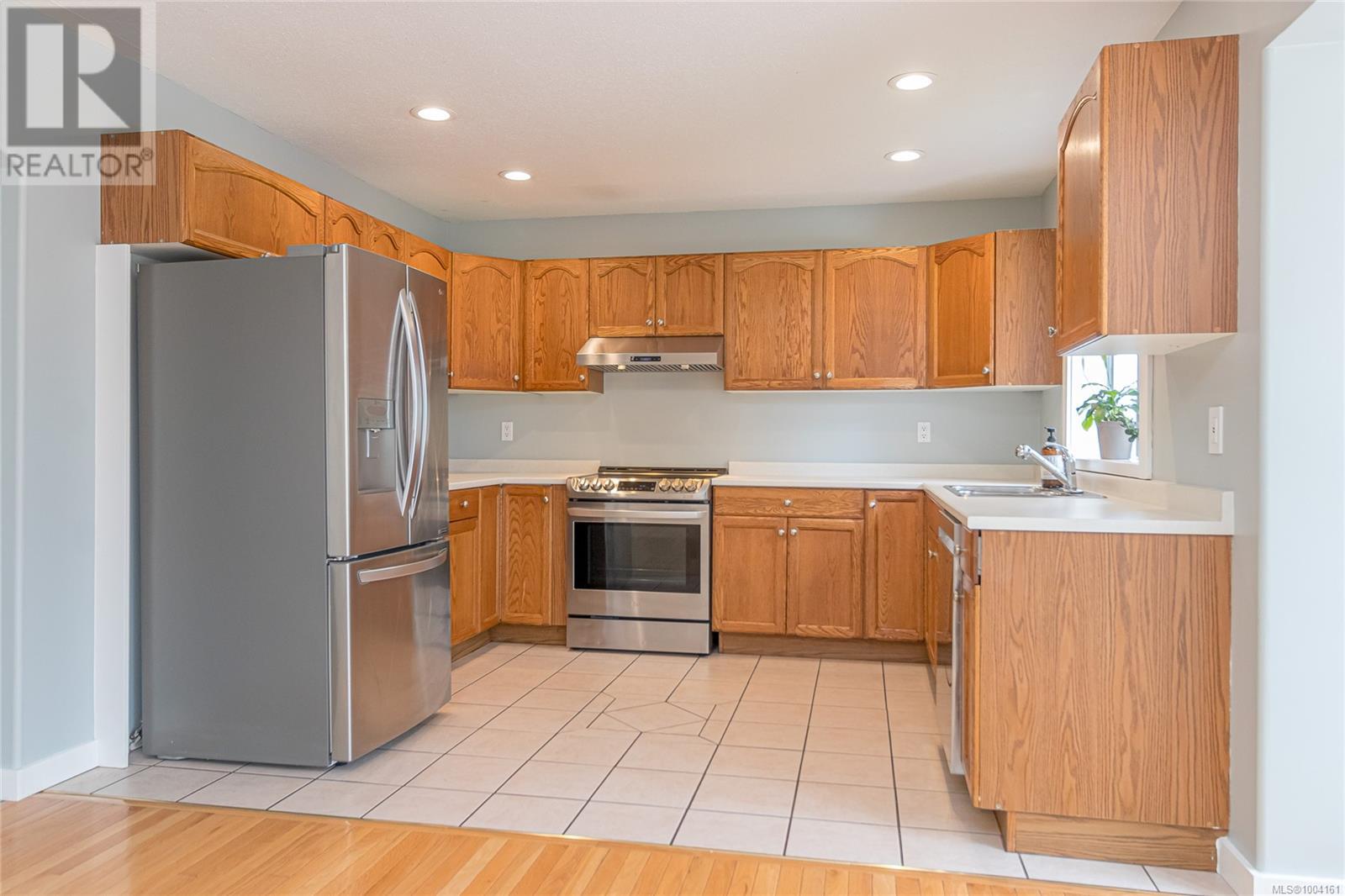 Photo 9 of 621 Wallace Pl, Ladysmith BC