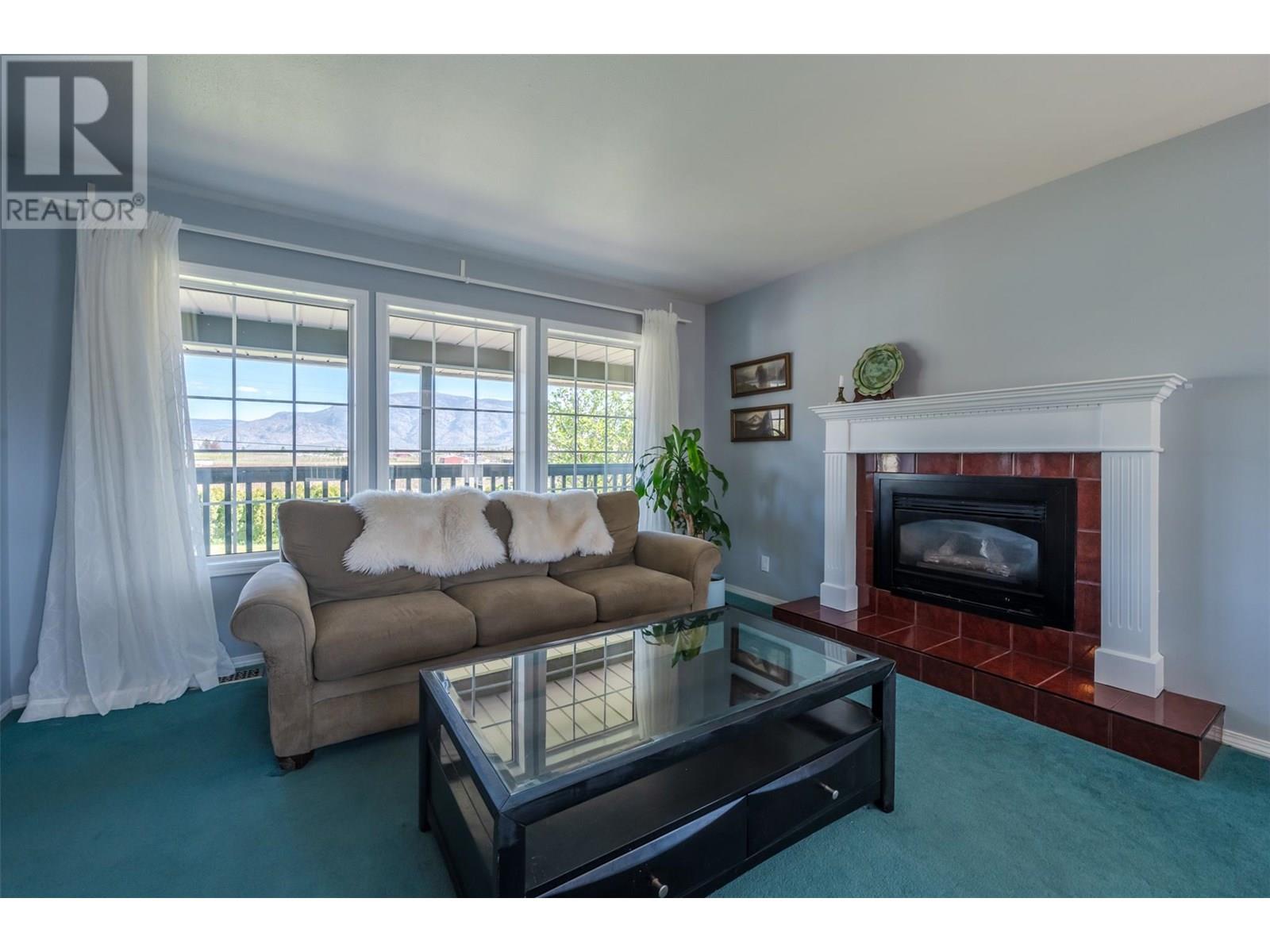 445 5 Road, Oliver
