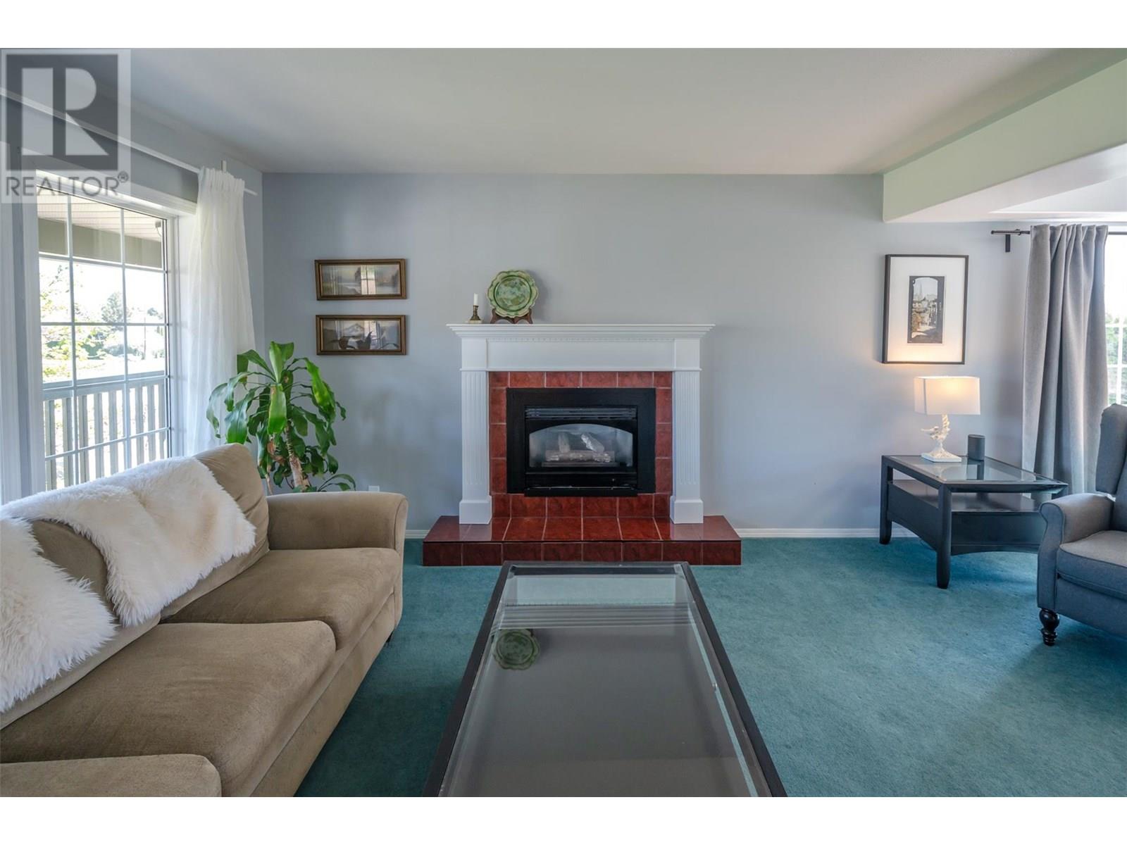 445 5 Road, Oliver