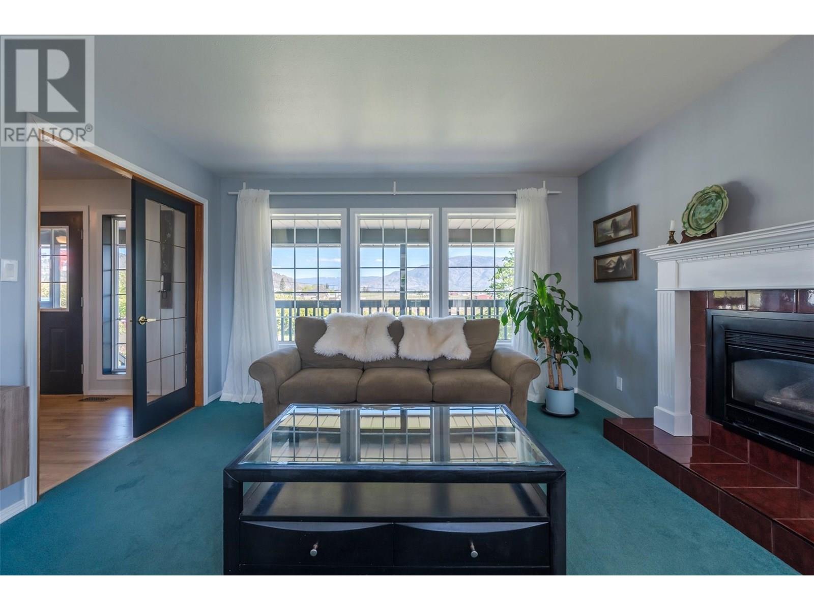 445 5 Road, Oliver
