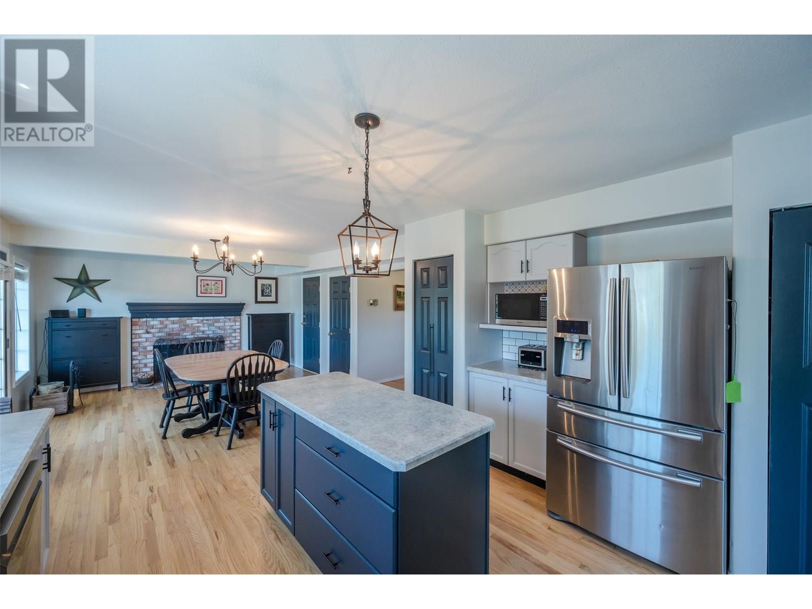 445 5 Road, Oliver