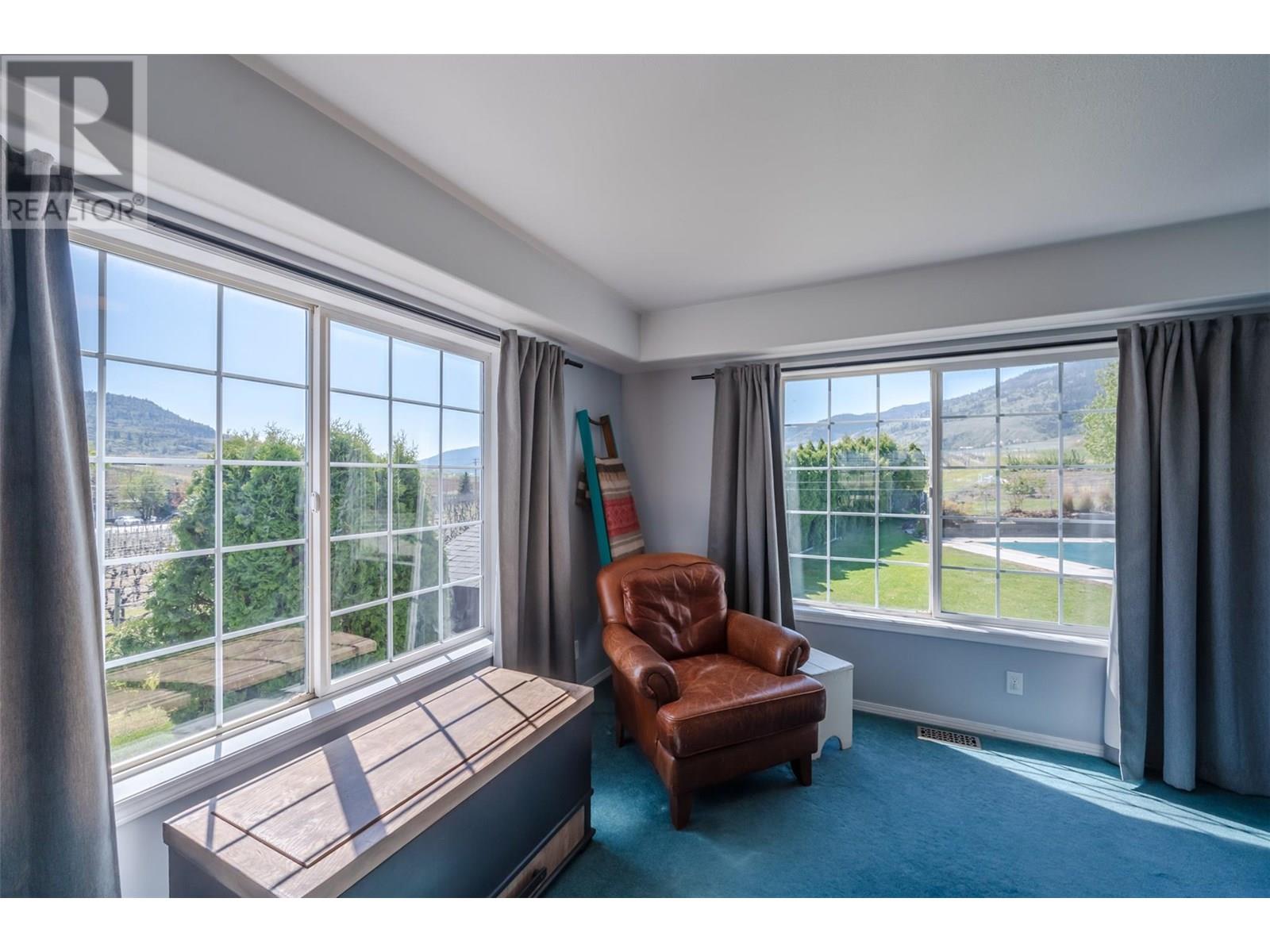 445 5 Road, Oliver