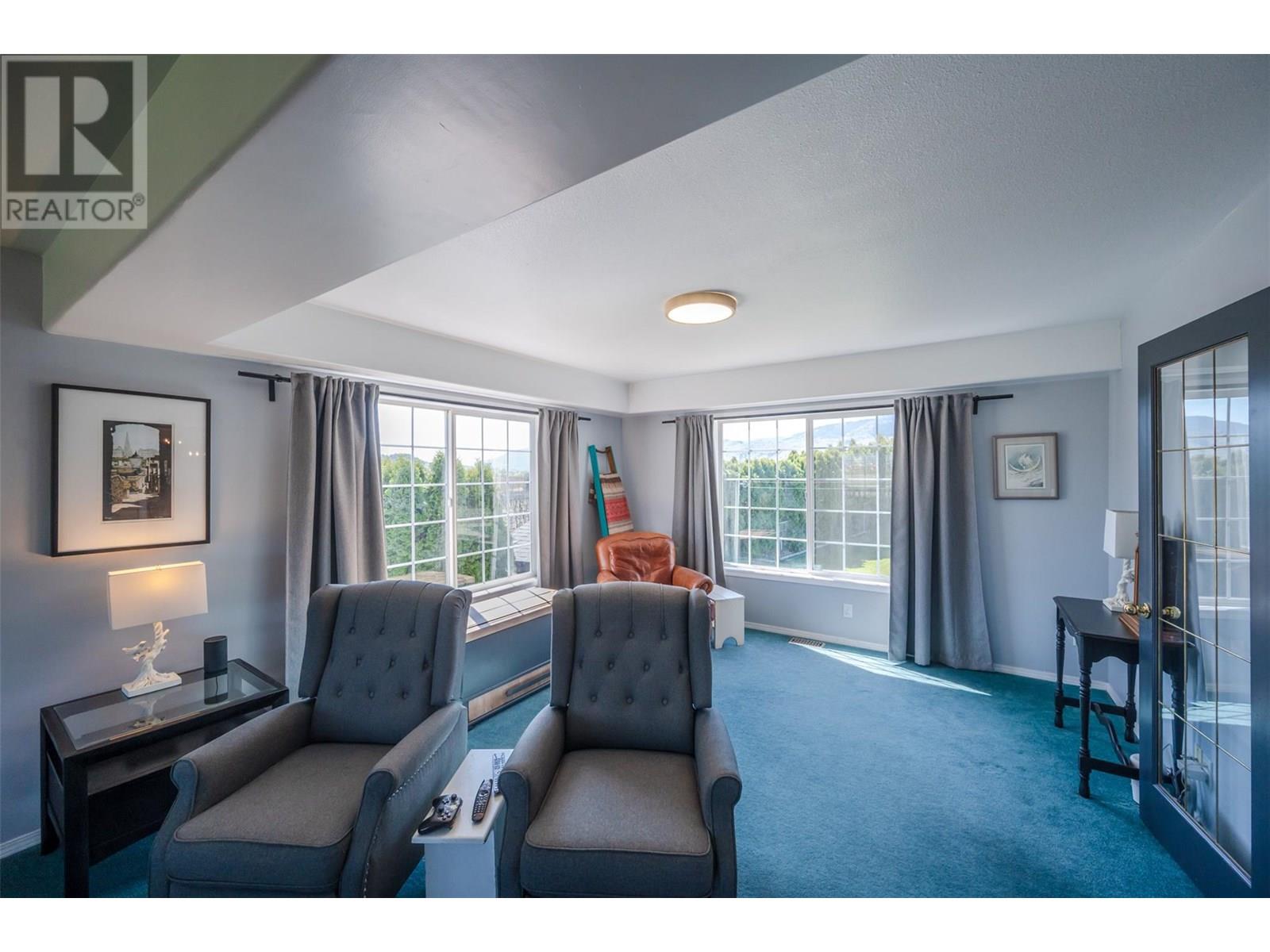 445 5 Road, Oliver