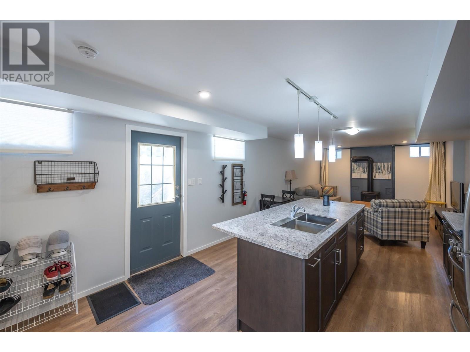 445 5 Road, Oliver