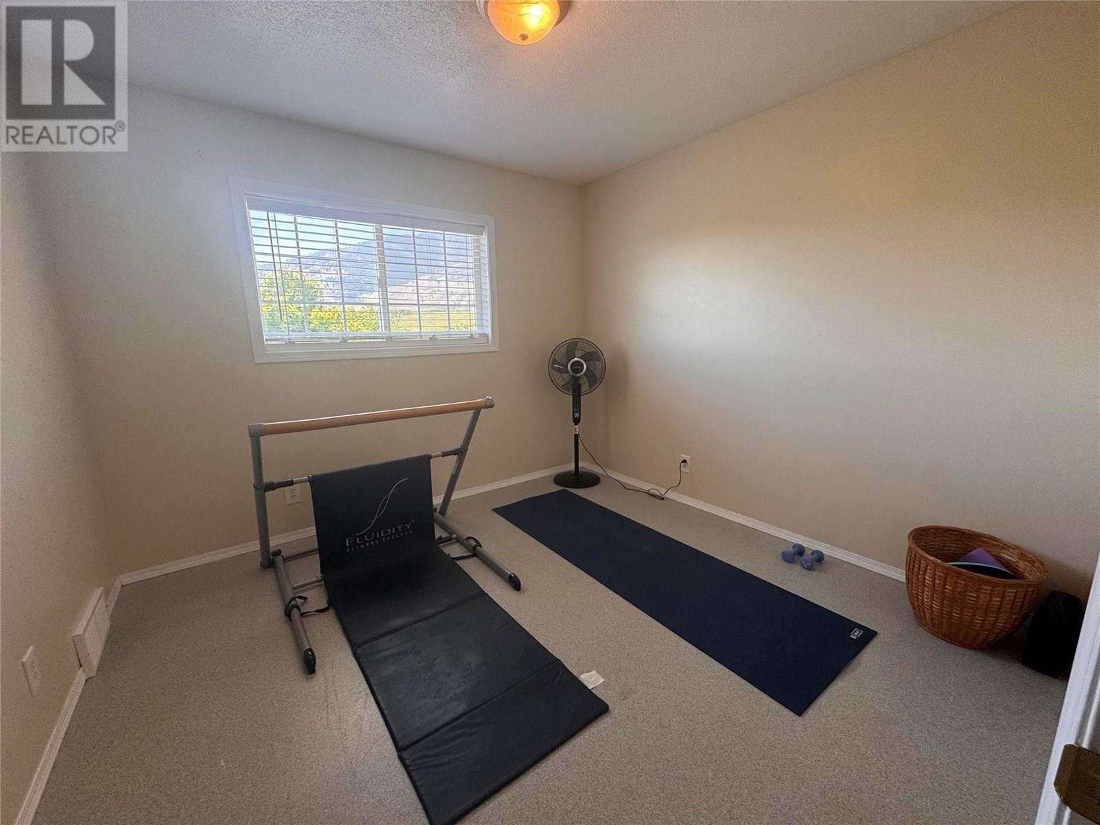 445 5 Road, Oliver