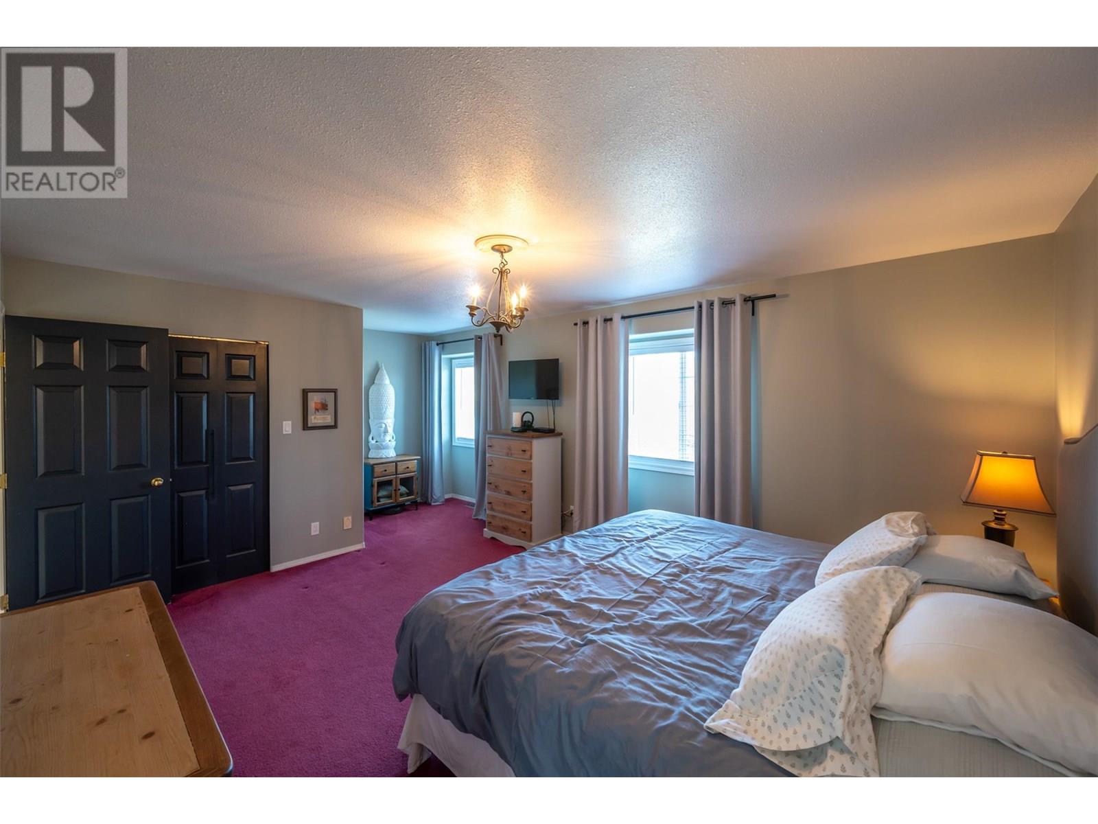 445 5 Road, Oliver