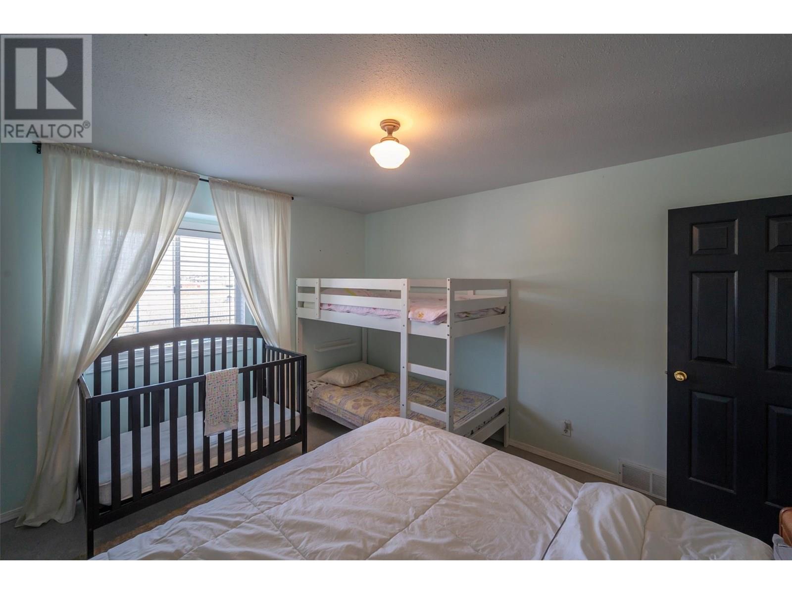 445 5 Road, Oliver