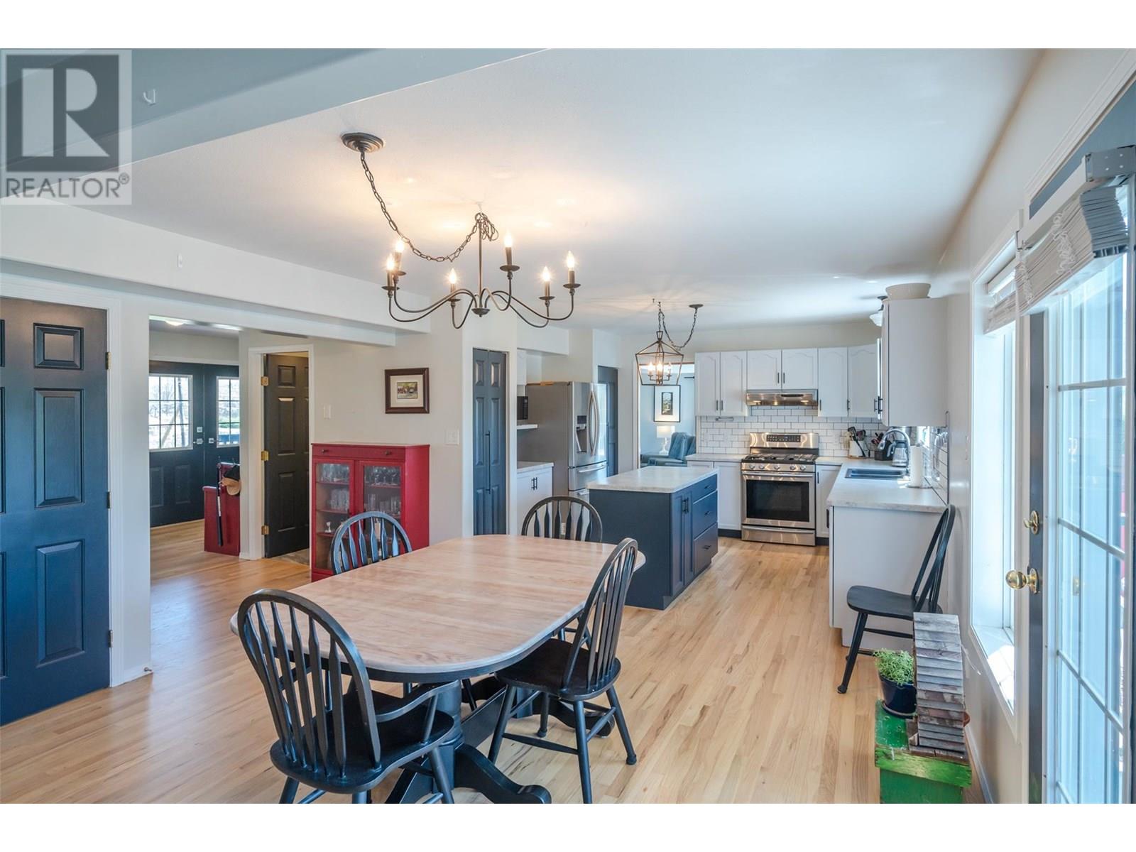 445 5 Road, Oliver