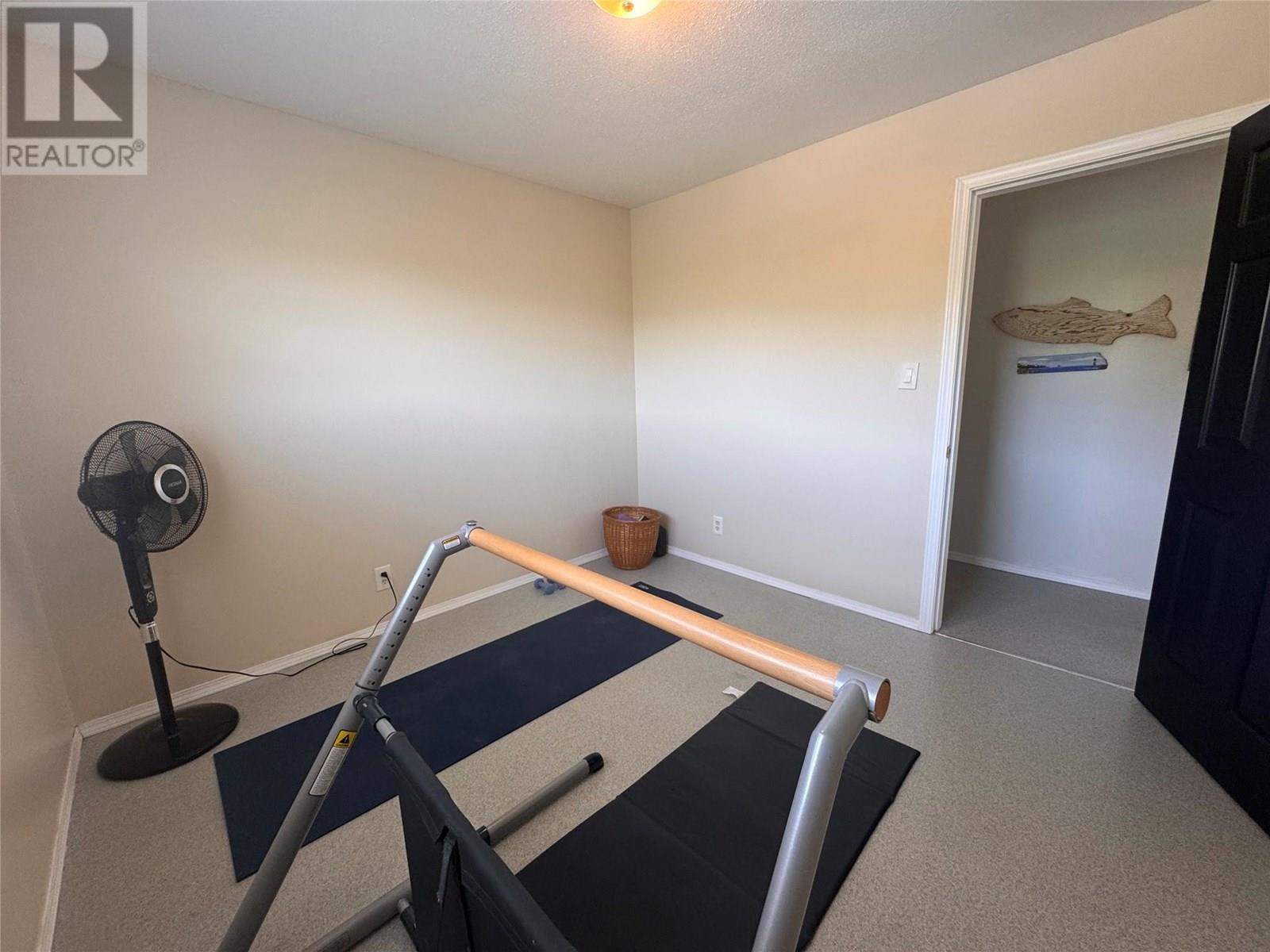 445 5 Road, Oliver