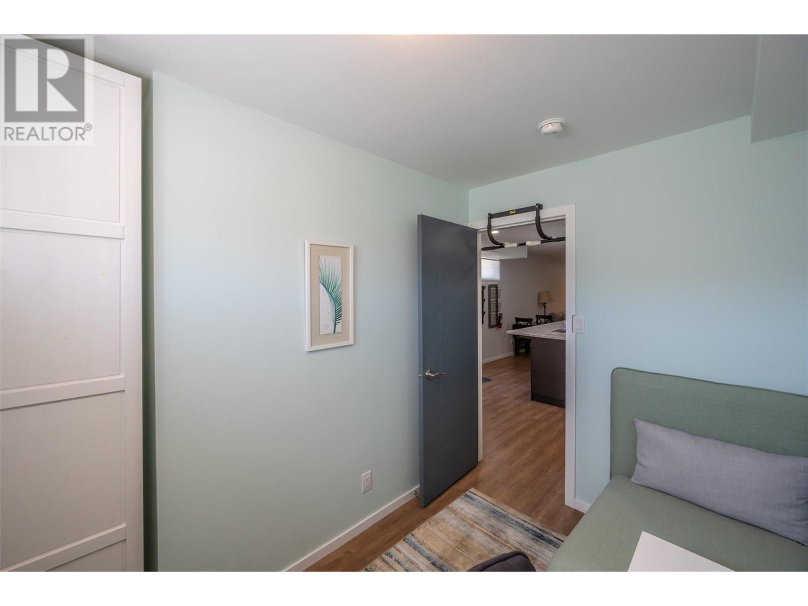 445 5 Road, Oliver