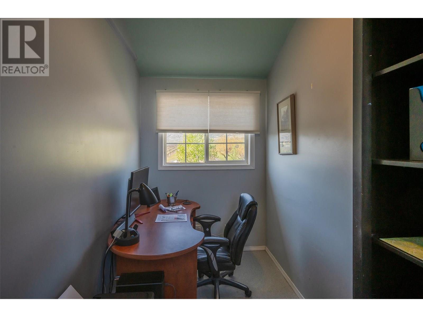 445 5 Road, Oliver