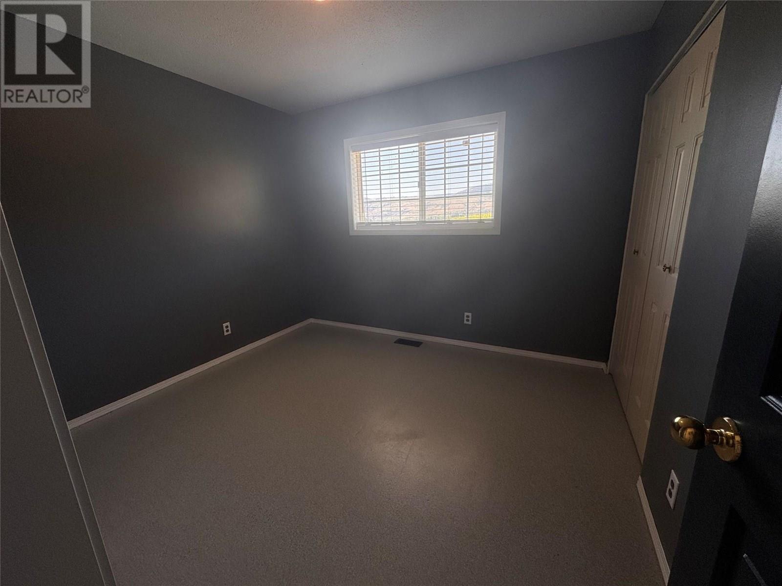 445 5 Road, Oliver
