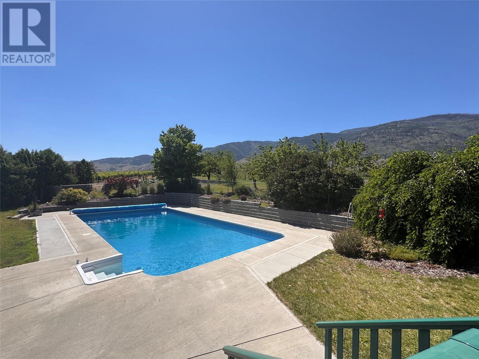 445 5 Road, Oliver