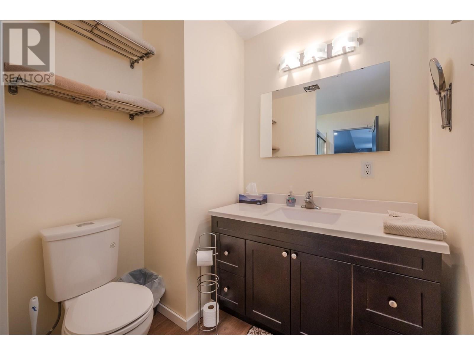445 5 Road, Oliver