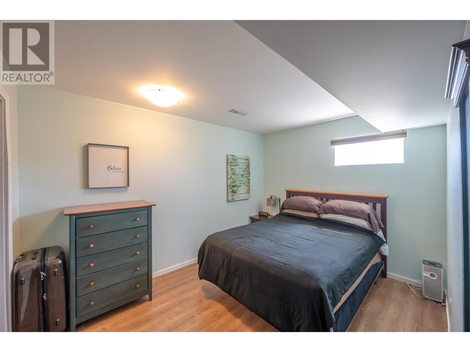 445 5 Road, Oliver