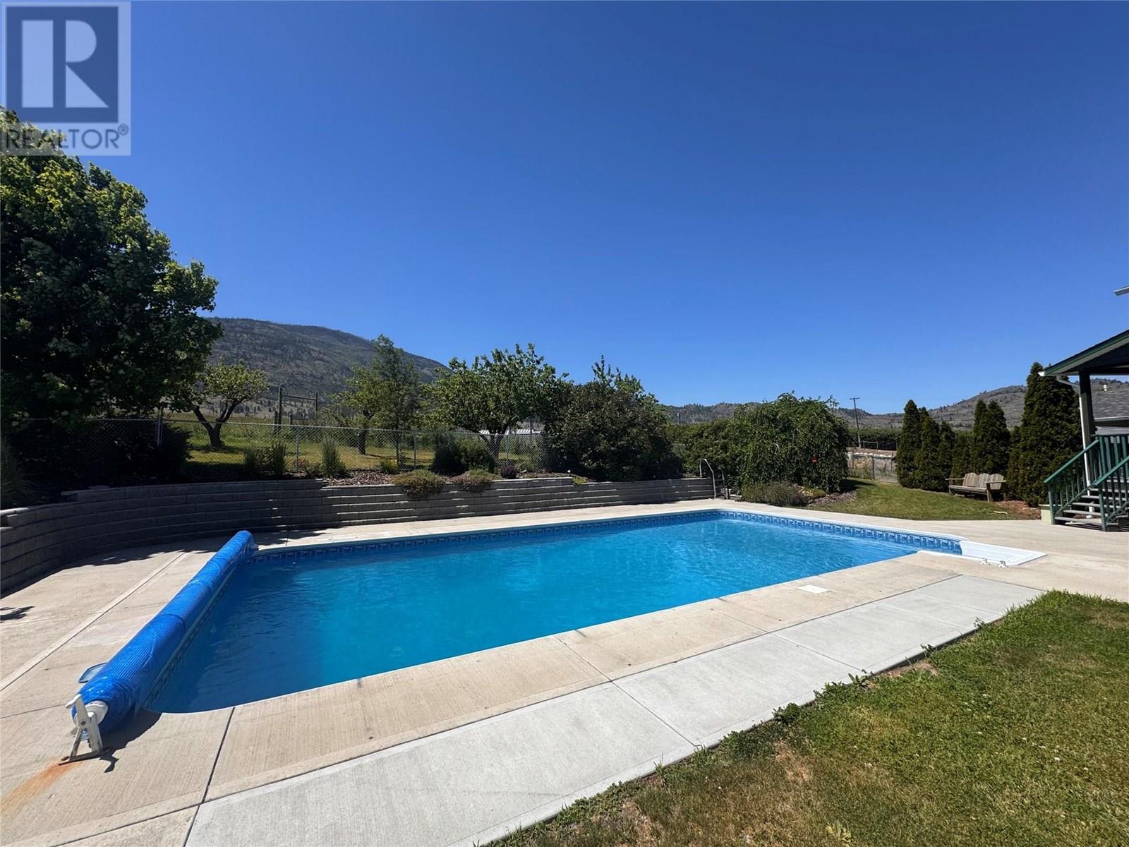 445 5 Road, Oliver