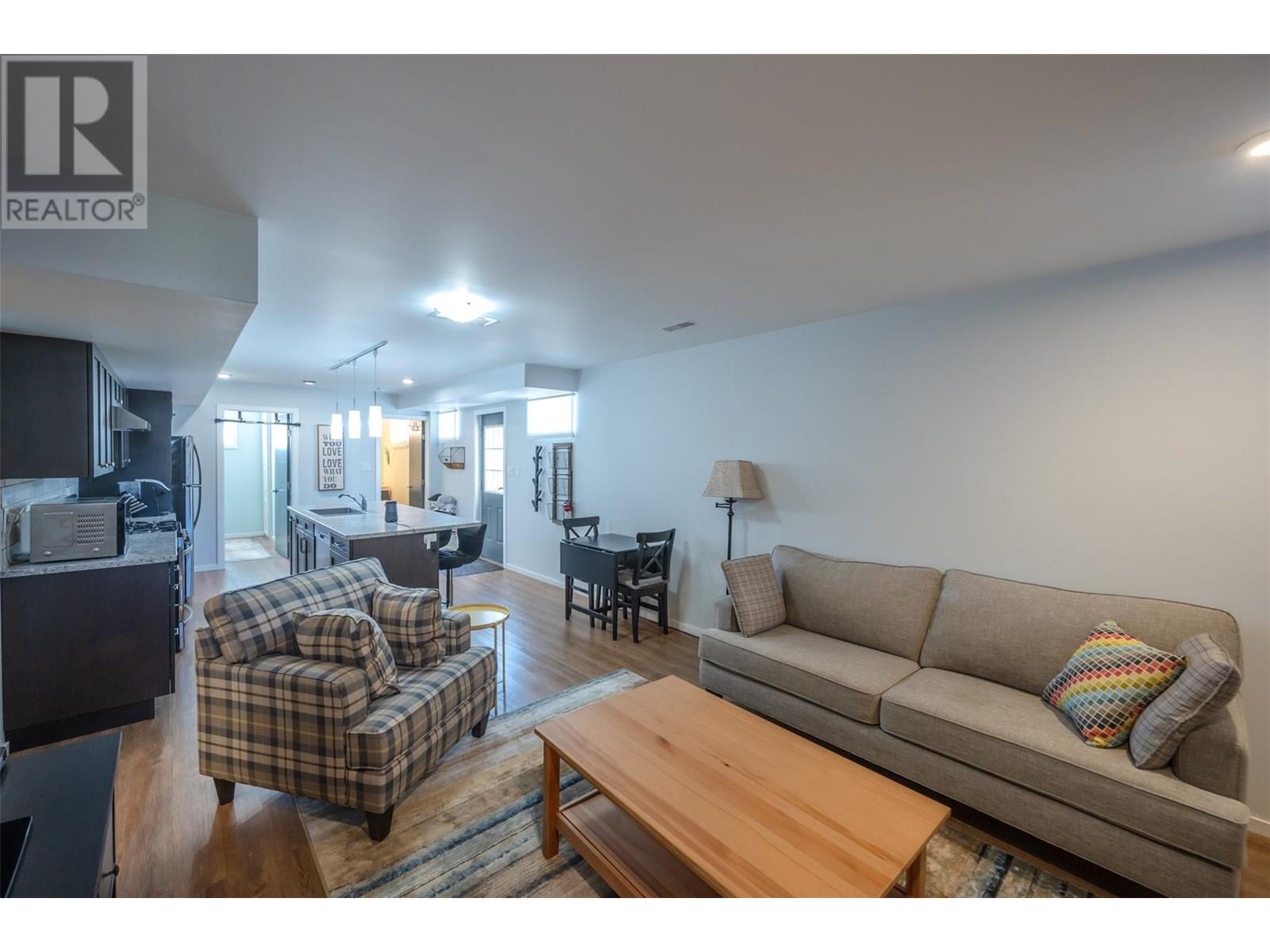 445 5 Road, Oliver