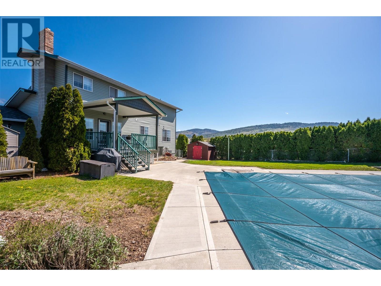 445 5 Road, Oliver