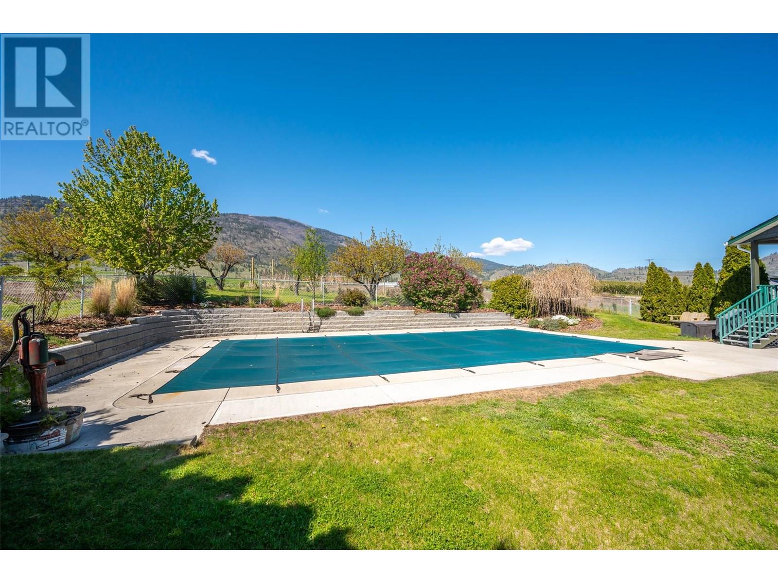 445 5 Road, Oliver