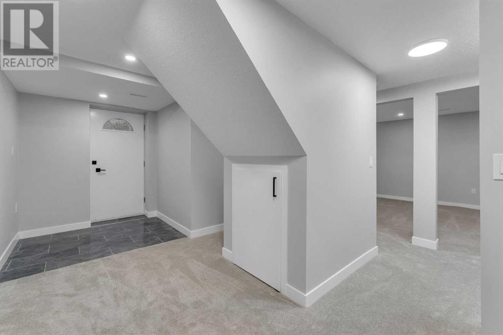 Single Family House for Sale in   Avenue NE Pineridge Calgary 