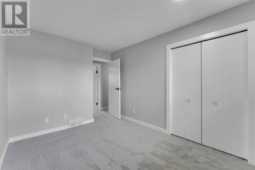 Single Family House for Sale in   Avenue NE Pineridge Calgary 