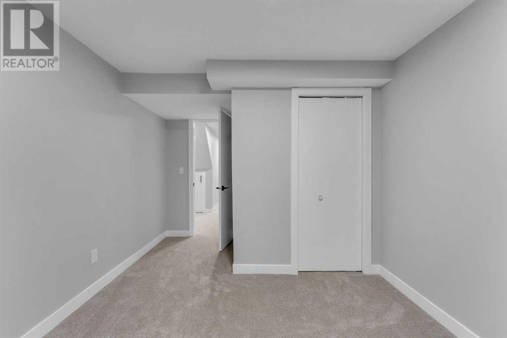 Single Family House for Sale in   Avenue NE Pineridge Calgary 