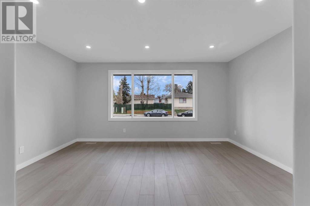 Single Family House for Sale in   Avenue NE Pineridge Calgary 