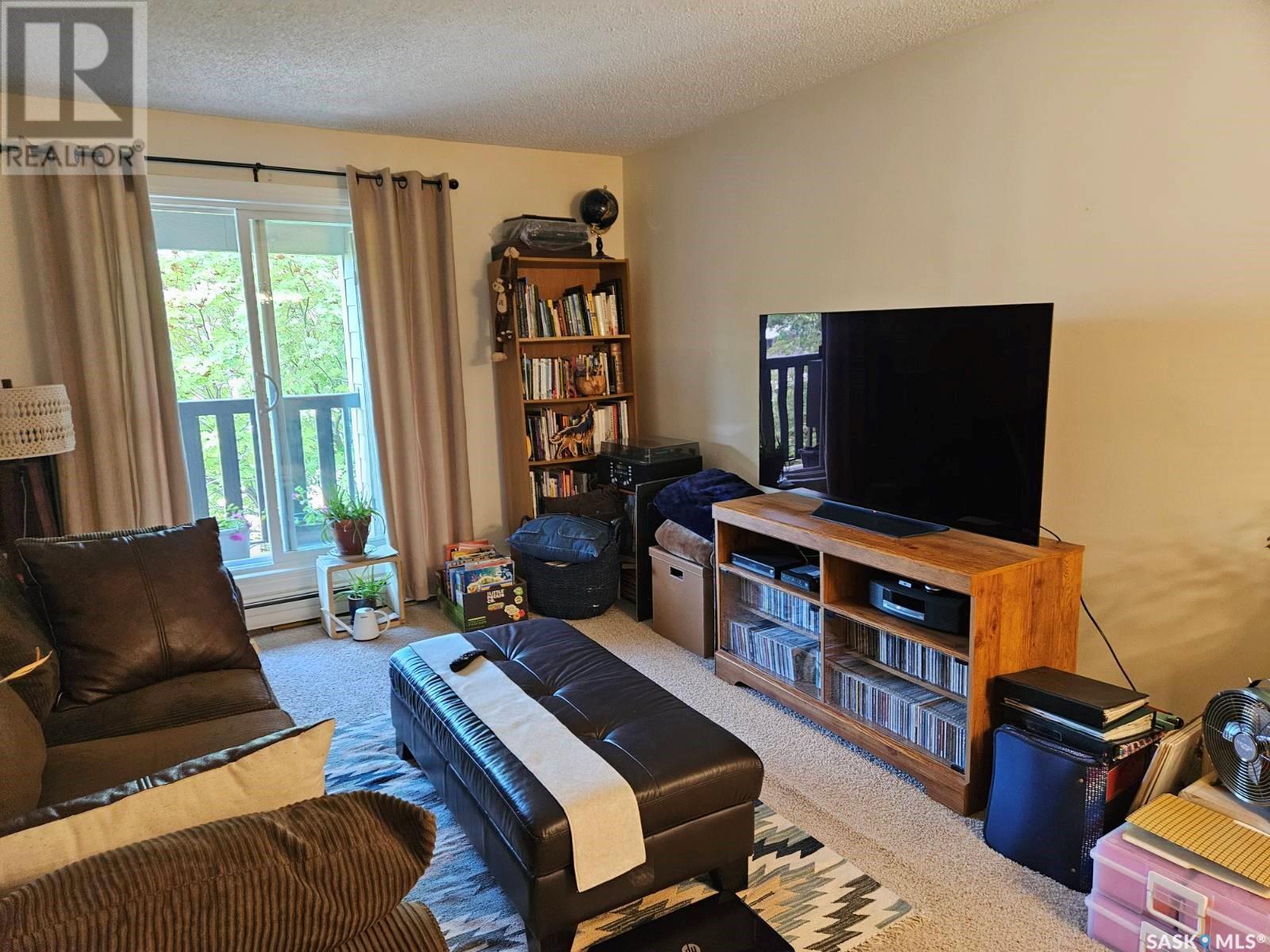 Photo 2 of 1734 425 115th Street E, Saskatoon SK