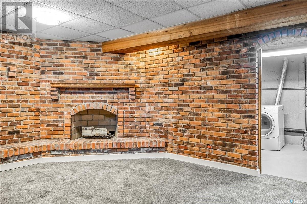 Single Family House 2 Level for Sale in  LANCASTER PLACE Regina 