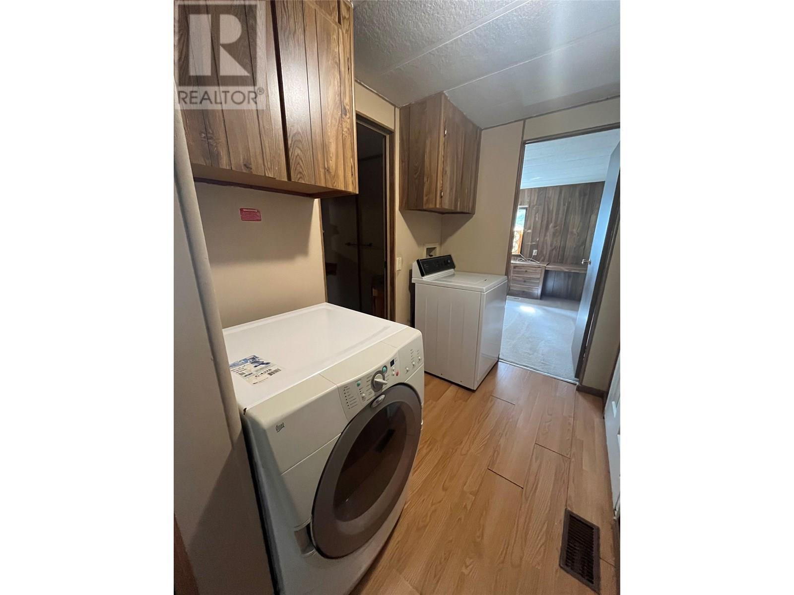 Photo 5 of 4232 Eldon Frontage Road Unit 2, Tappen BC