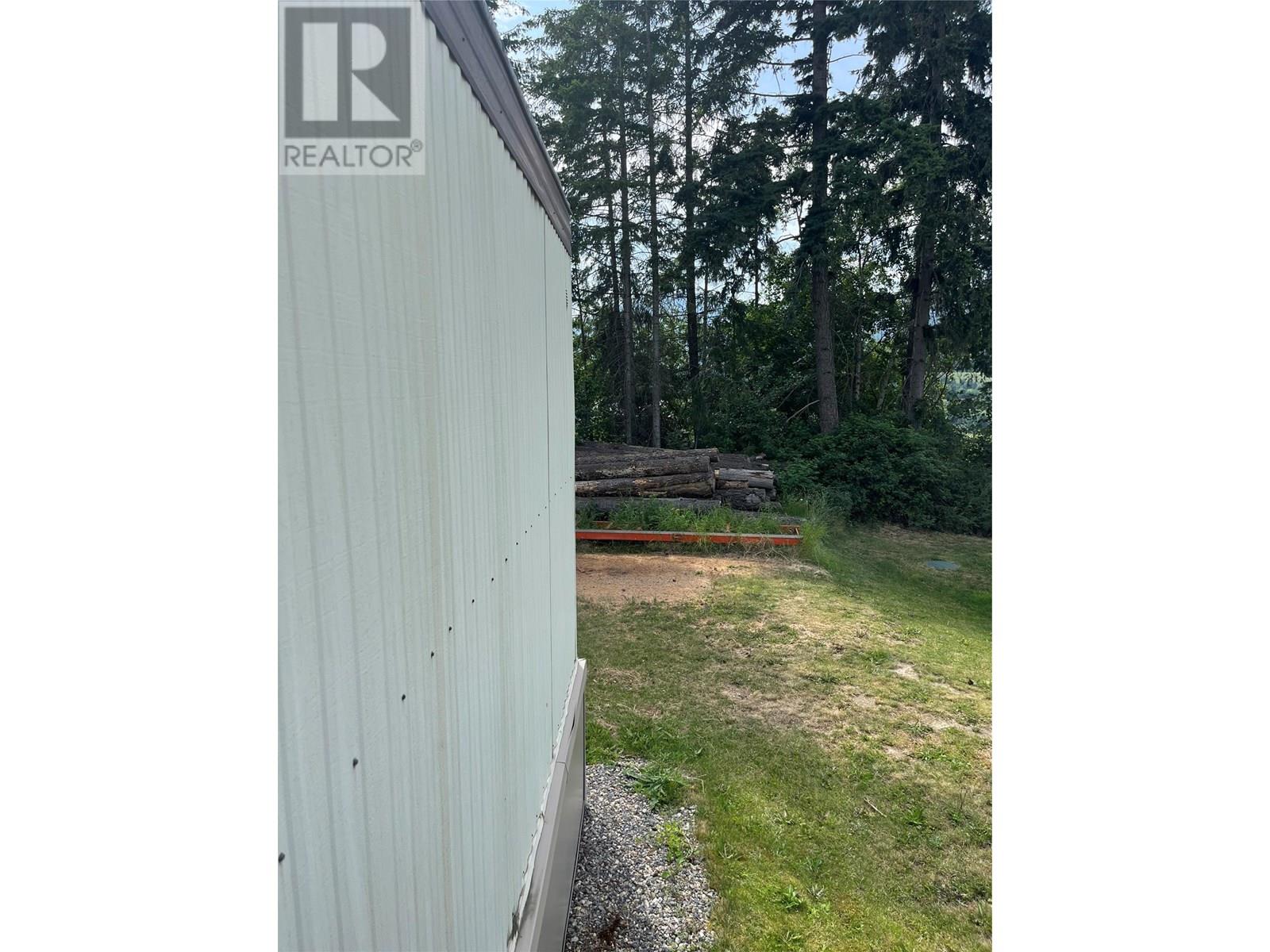Photo 8 of 4232 Eldon Frontage Road Unit 2, Tappen BC