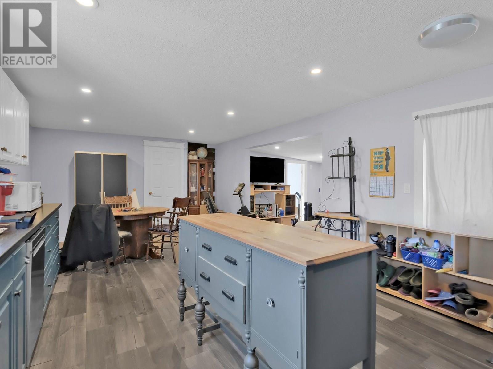 3381 Village Green Way Unit# 33, Westbank