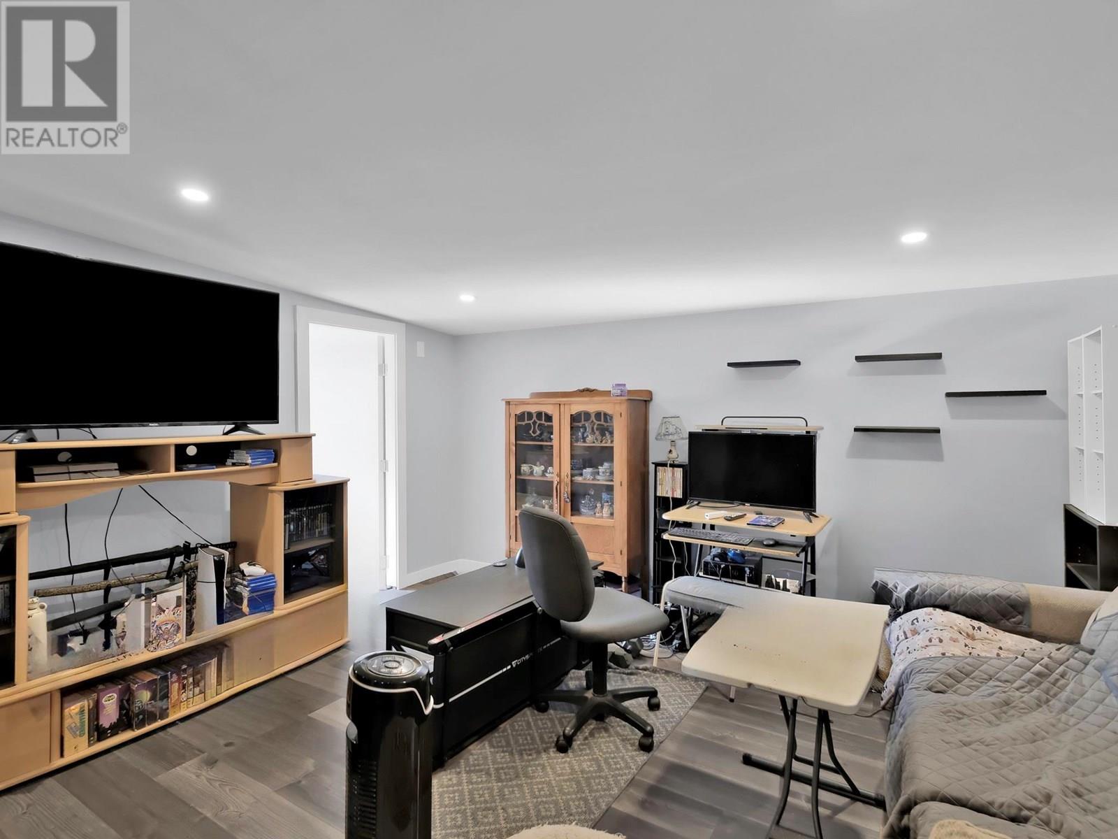 3381 Village Green Way Unit# 33, Westbank